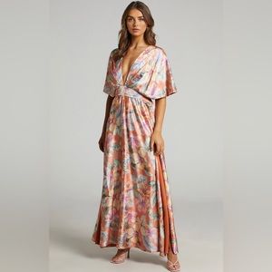 Plunge Neck Bat Wing Floral Wedding Guest/Bridesmaid Dress with Slit